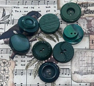 Lovely set of 8 Forest Green Plastic Buttons